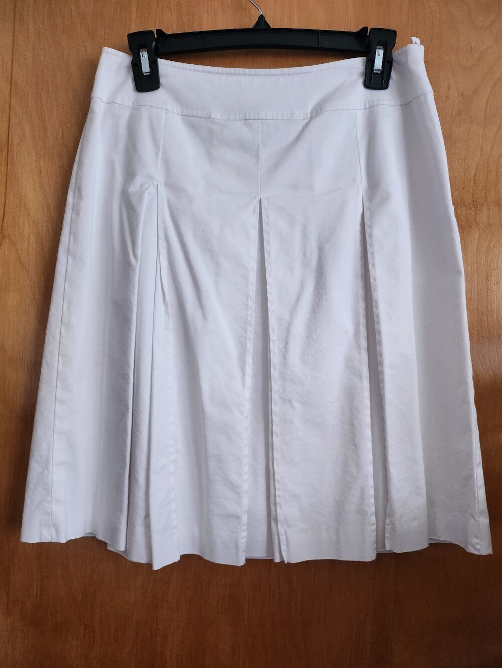Talbots White Pleated Skirt Size 6